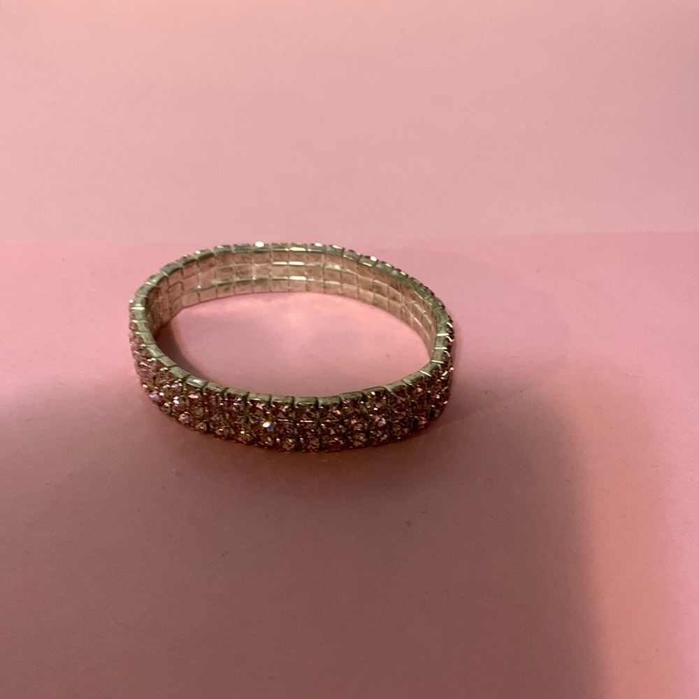 Pink sparkle stretch bracelet